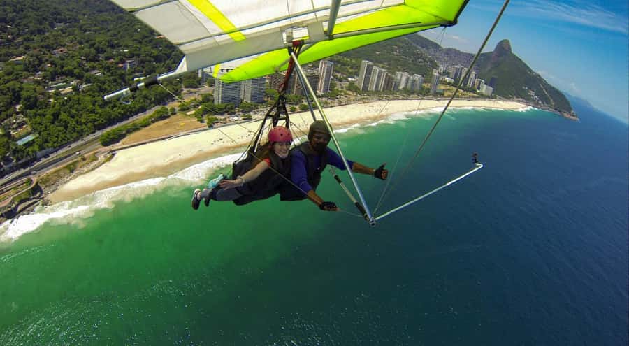 Rio de Janeiro: Hang Gliding or Paragliding Flight - What to Bring and Wear for a Smooth Flight Day