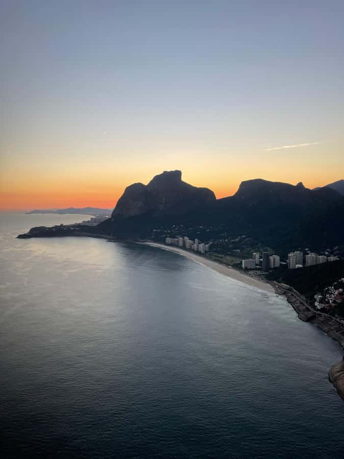 Rio De Janeiro Helicopter Flight Tour - Copacabana and Ipanema: what to look for from the air