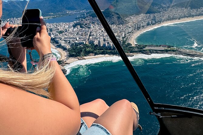 Rio de Janeiro: Helicopter Tour Without Doors at Christ the Redeemer - The group reality: seating, minimums, and what that means for your plans