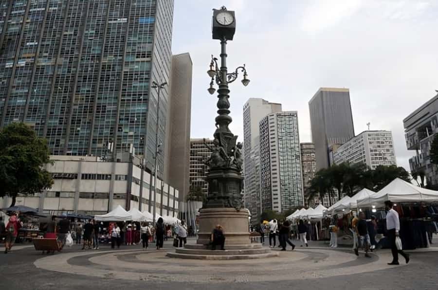 Rio de Janeiro : Highlights Walking Tour With A Guide - Santa Teresa and the market stop, where Rio feels more everyday