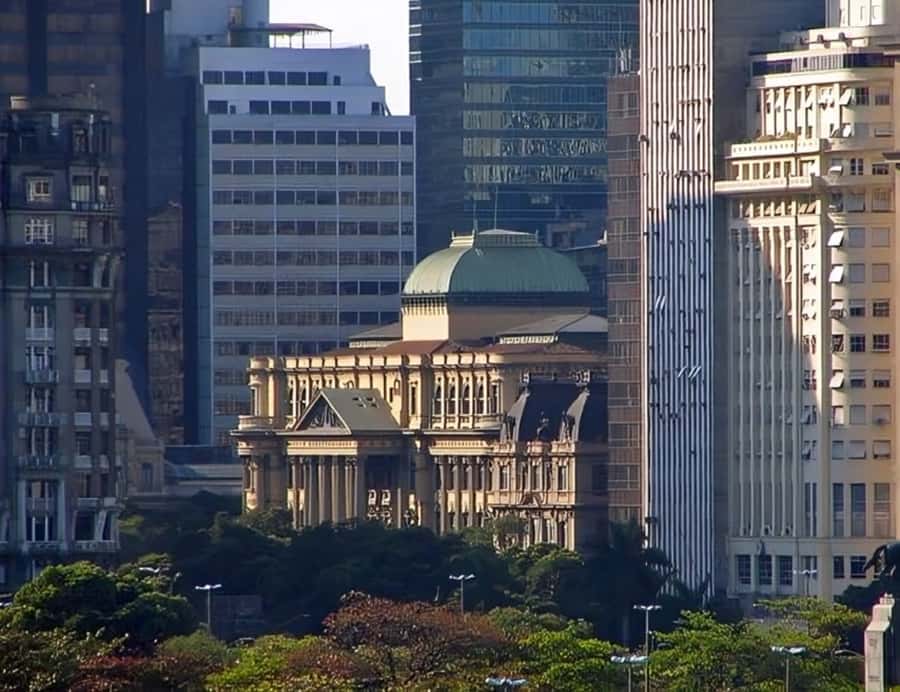 Rio de Janeiro : Highlights Walking Tour With A Guide - Historic center squares and church fronts, with real context