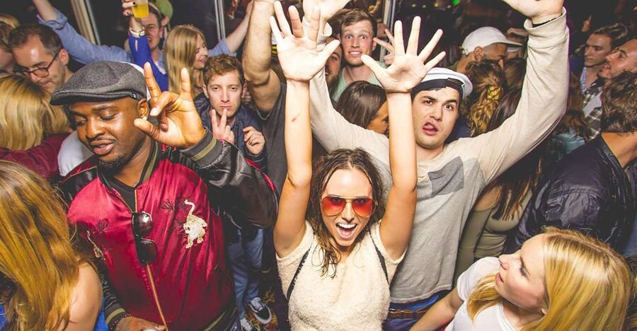 Rio de Janeiro: Late Night Boat Party with DJ and Dancing - What You’ll See: Sugarloaf, Christ the Redeemer, and the Coast