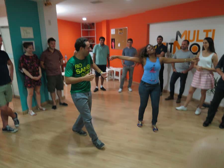 Rio de Janeiro: Local Experience in Forró dance - Finding Casa do Caminho, next to General Osorio Metro
