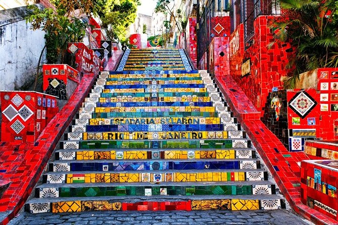 Rio de Janeiro Main Landmarks Tour - Maracanã and Parque Lage: Football Photos and a Little Nature Break