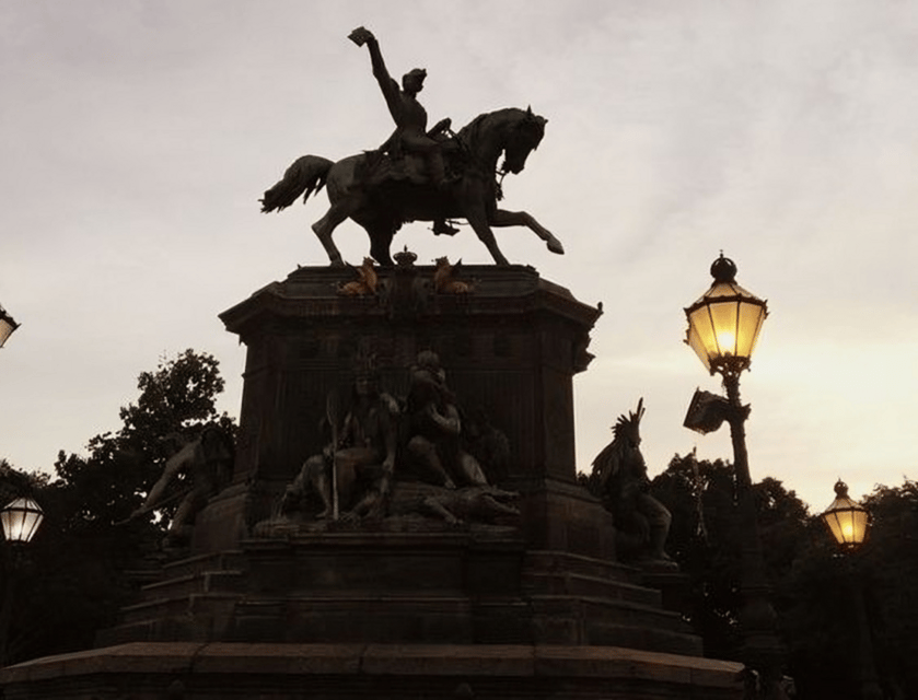 Rio de Janeiro : Must-See Sites Walking Tour With A Guide - Centro Cultural Banco do Brasil: architecture you notice only when someone points it out