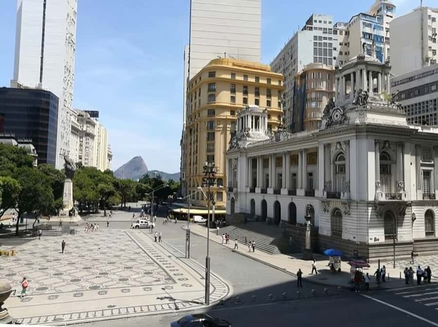 Rio de Janeiro : Must-See Sites Walking Tour With A Guide - Cinelândia: cultural hub energy with political landmarks nearby