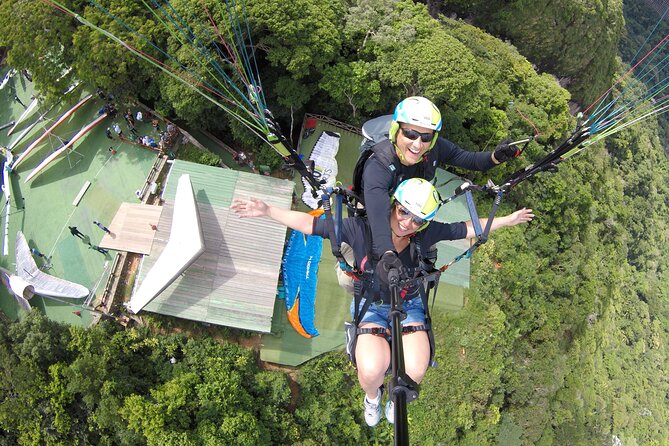 Rio DE Janeiro Panoramic Flight Parapente with BOMVOO.rio - Who should book this paraglide with Bomvoo.rio