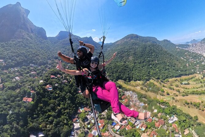 Rio de Janeiro : Paragliding Tandem Flights over Rio - Sandro Cardoso and the instructor team: communication and comfort