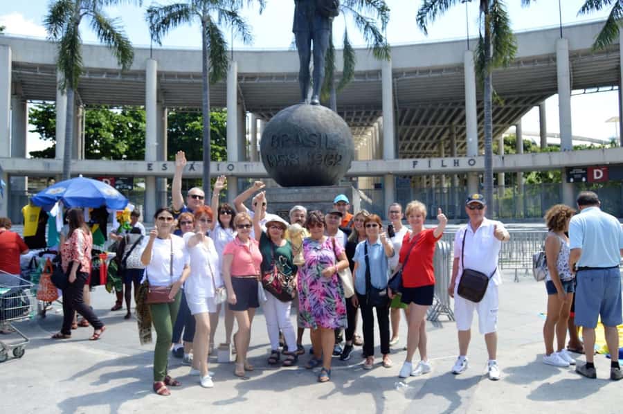Rio de Janeiro: Rio's Icons Guided Tour with Tickets & Lunch - Historical Center Panoramas: Learning the City Without a Full Museum Day