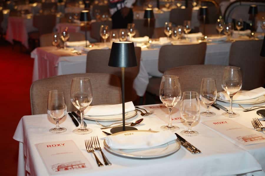 Rio de Janeiro: Roxy Dinner Show with Hotel Pickup - Price and value: what $229 buys you in practice