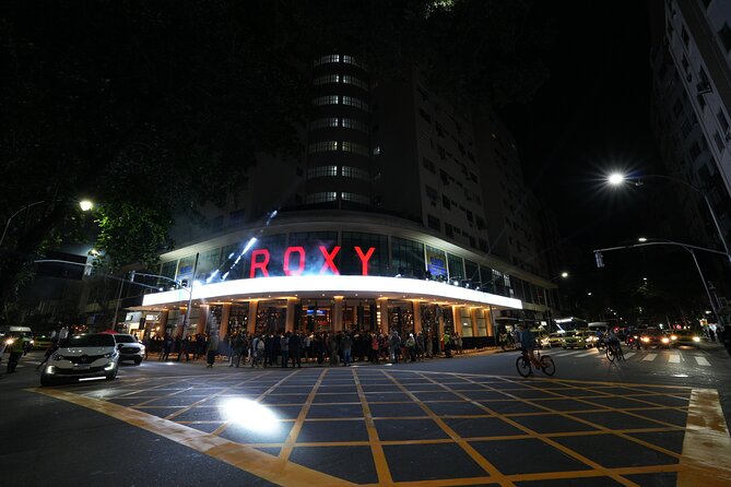 Rio de Janeiro: Roxy Dinner Show With Transfer - Copacabana pickup and the 7:00 pm rhythm