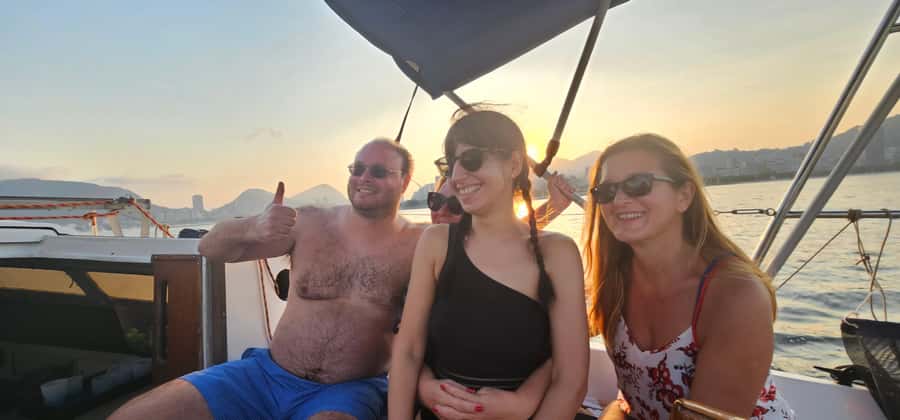 Rio de Janeiro: Sailing Sunset Tour with Snacks and Drinks - Small group of 8, the underrated comfort upgrade