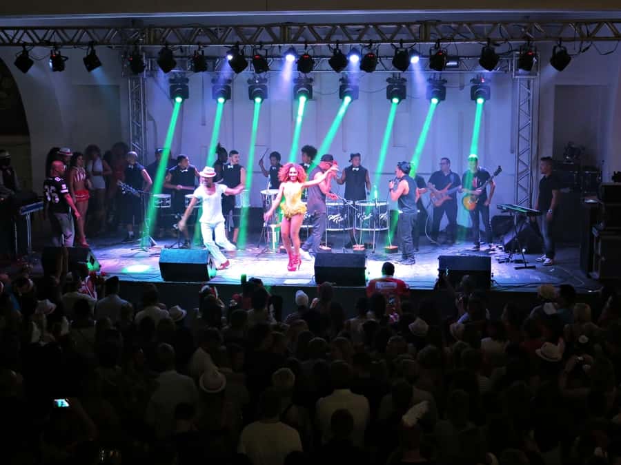 Rio de Janeiro: Salgueiro Samba School Rehearsal Tour - Salgueiro Rehearsal Tour: Why This School Feels Like Real Rio