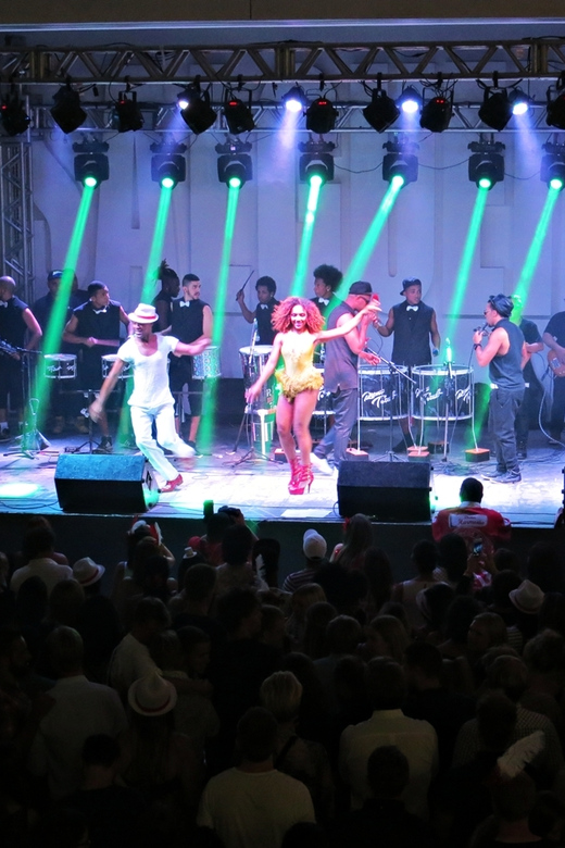 Rio de Janeiro: Salgueiro Samba School Rehearsal Tour - Timing Reality Check: Why Your Evening May Run Later