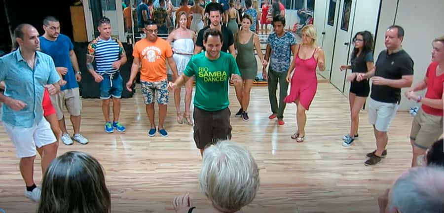 Rio de Janeiro: Samba Class in Copacabana - Rio Samba Class in Copacabana: What This 1-Hour Session Really Feels Like