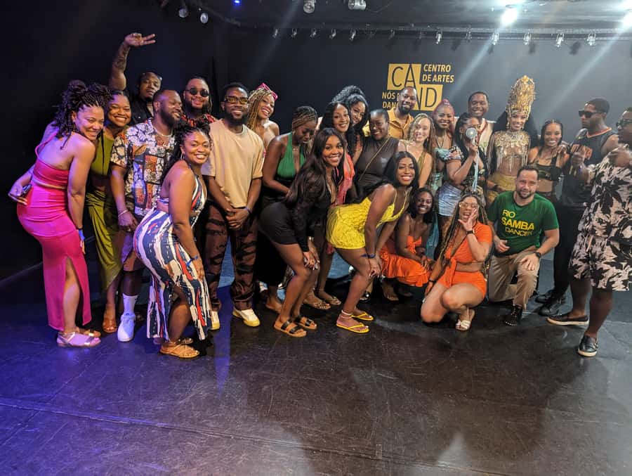Rio de Janeiro: Samba Class in Copacabana - The End of Class: Photos, Headpieces, and a Shared Celebration