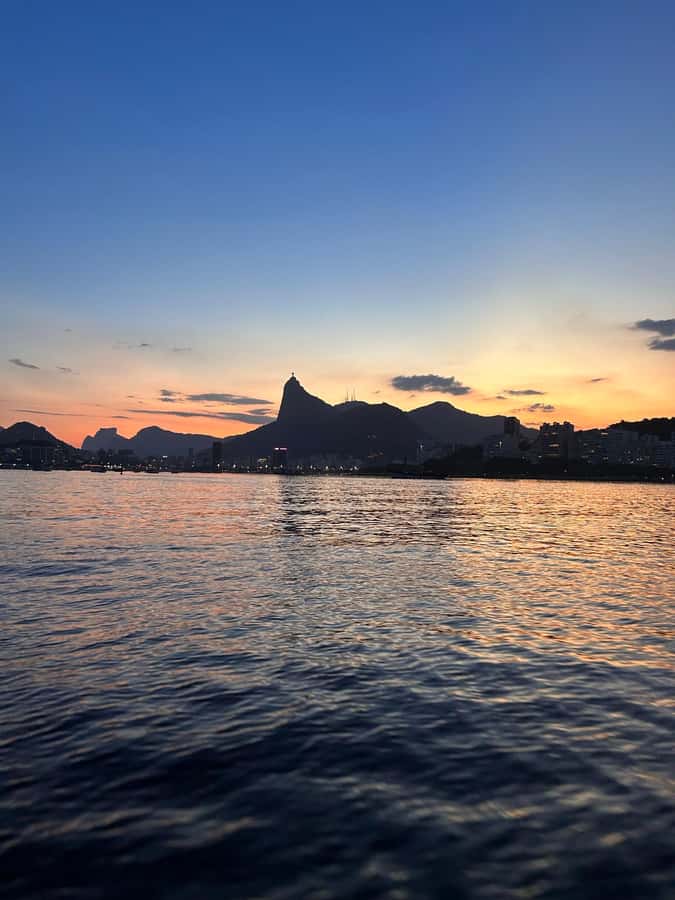 Rio de Janeiro: SpeedBoat Tour - Sunset with Beer - The speedboat ride on Guanabara Bay: fun, fast, and not for everyone