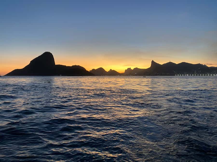 Rio de Janeiro: Sunset Sailboat Tour with Open Bar - Why this Rio sunset sail in Baía de Guanabara is worth your evening