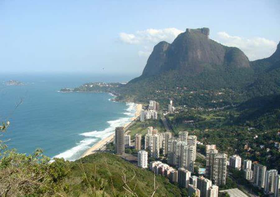 Rio de Janeiro: Vidigal Favela Tour and Two Brothers Hike - How hard is it, and what to bring for a smooth day