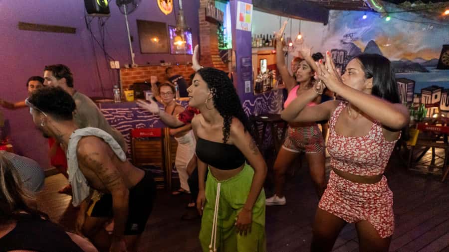 Rio Experience: Caipirinha Workshop (2 Caipis) + Funk Class - FAQ