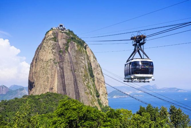 Rio Express: Guided tour of Sugar Loaf Mountain and Christ Redeemer. - A half-day route that makes Rio feel doable