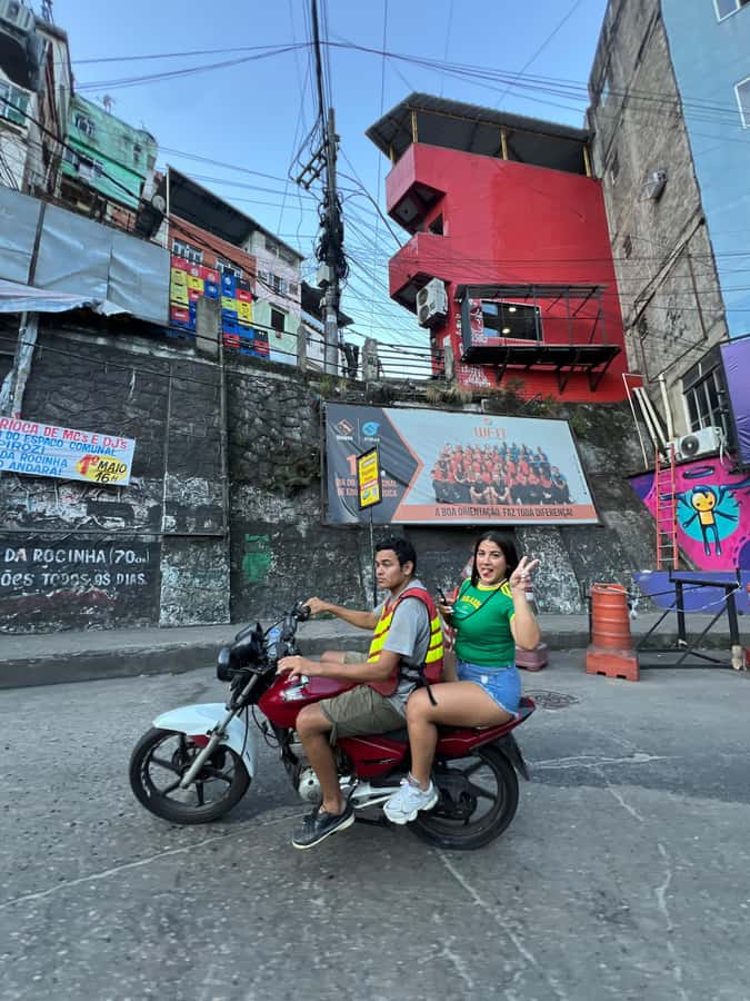 Rio: Favela Rocinha Tour with Local Guide & Secret Spots - Safety and comfort: what to expect when a local guides the path