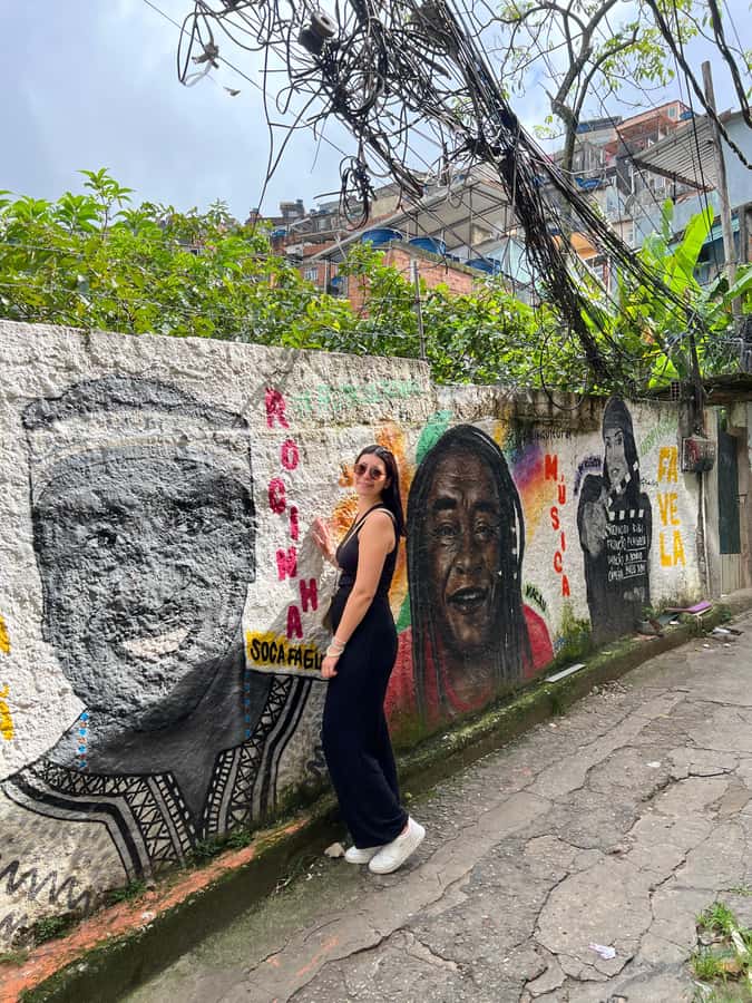 Rio: Favela Rocinha Tour with Local Guide & Secret Spots - What you should bring (and what can ruin your day)