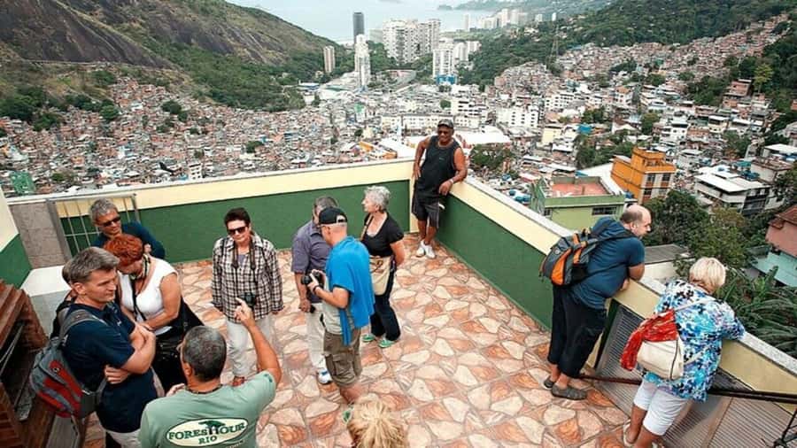 Rio: Favela Walking Tour of Rocinha with a Resident Guide - Craft fair and street markets: seeing creativity where it lives