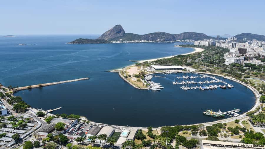 Rio: Guanabara Bay Boat Tour - Audioguide and languages: how you make sense of the route