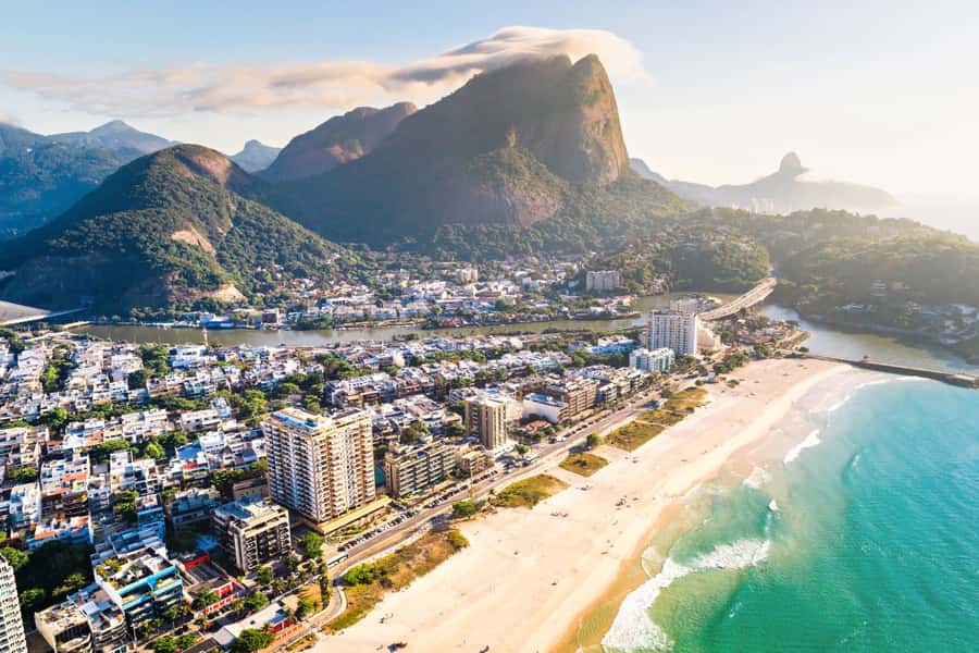 Rio: LGBTQIA+ Private Tour with Local Gay-Friendly Guide - Beach Time: Copacabana and Ipanema with a Gay-Friendly Lens