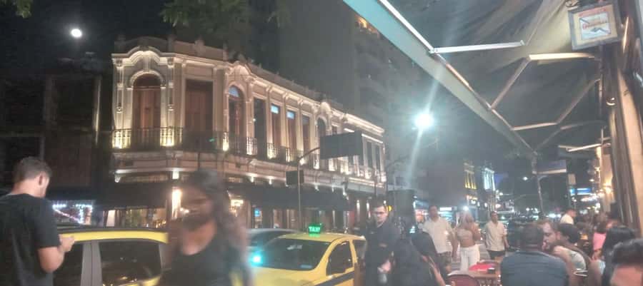 Rio Nightlife for music lovers and party makers: experience! - Rio atmosphere, percussion, and the two different kinds of fun