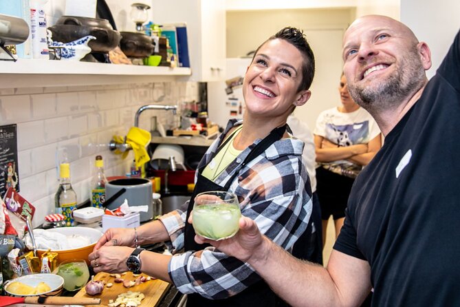 Rio's Cookin' Good: 9-Dish & Caipis Fiesta + Optional Market Tour - Air-conditioned studio versus outdoor heat: what to bring and why