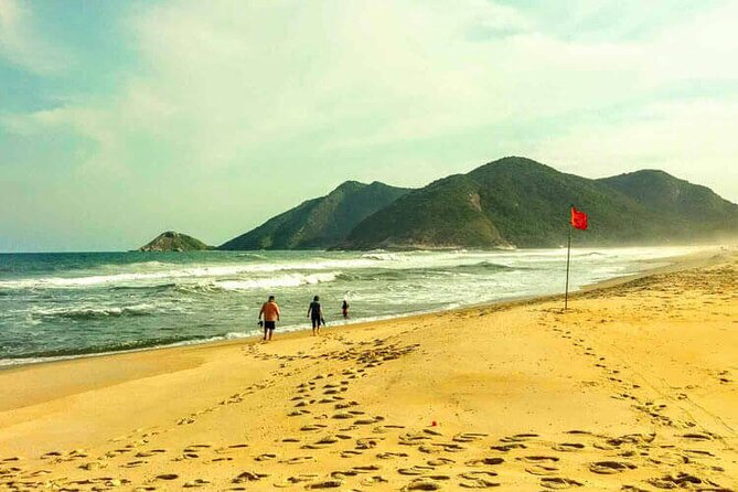Rio's Secluded Beaches: Prainha & Grumari Hike and Swim (small group or private) - Grumari Beach: the best part for a swim-and-stay mood