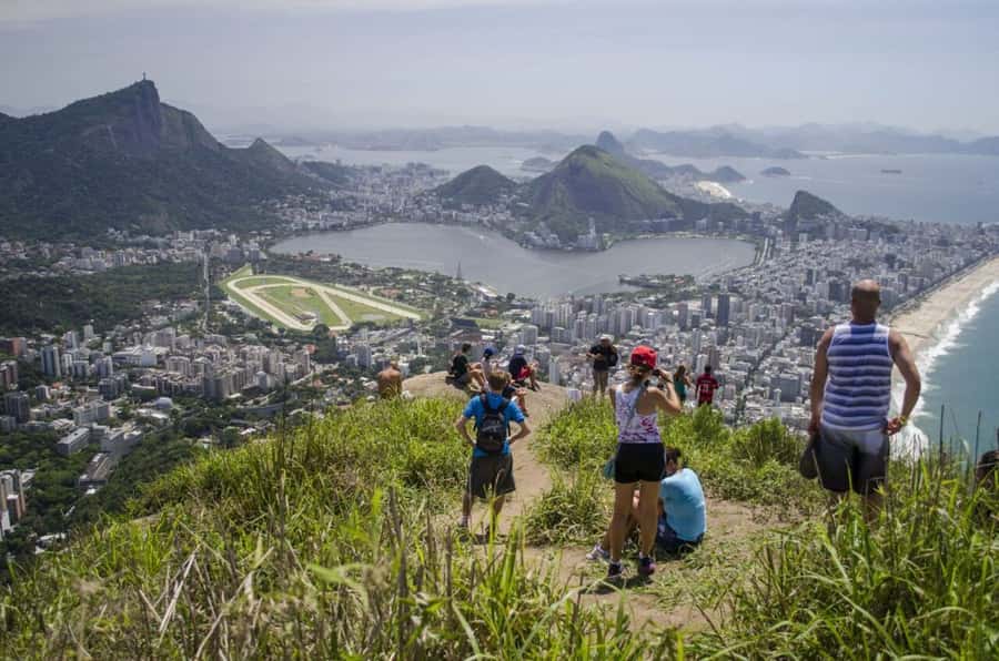 Rio: Two Brothers Hill & Vidigal Favela Hike (Shared Group) - Descending into Vidigal: From View to Neighborhood