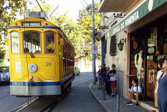 Saint Teresa: two thumbs up for this amazing tour! - Stop 5: Largo dos Guimarães, a food-focused break in Saint Teresa
