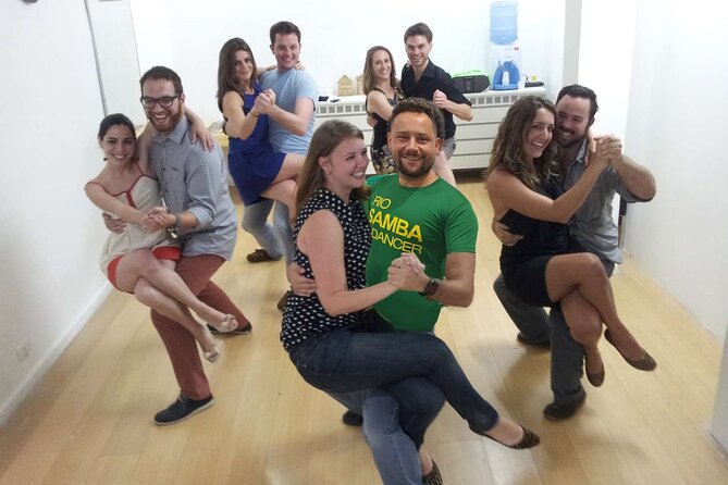 Samba Class in Copacabana - The Social Factor: Why Solo Travelers Tend to Love It