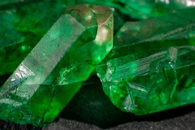 Semiprecious Gemstones Shopping Tour with Hotel pickup and drop-off - Key things to know before you go