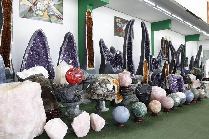 Semiprecious Gemstones Shopping Tour with Hotel pickup and drop-off - Rio Gemstones Shopping Tour With Hotel Pickup: How the 4 Hours Work