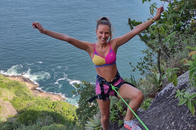 Sugarloaf mountain Hiking & Climbing - Cláudio Coutinho Trail: shaded hiking that prepares your legs