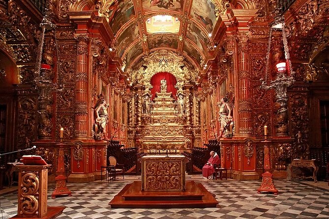 Sunday Food Tour: History, Culture & All-Inclusive Experience. - Cathedral Metropolitana and São Bento Monastery: Two kinds of awe, one day