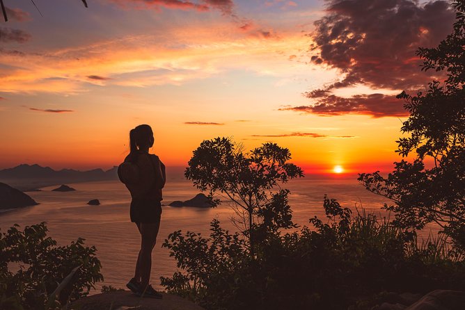 Sunrise in the Telegraph Stone - photos and expert guide - Descent back down to Praia Barra de Guaratiba: keep the momentum gentle