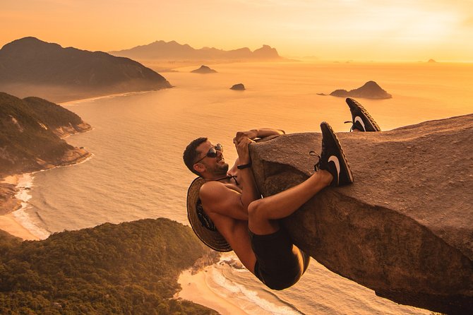 Sunrise in the Telegraph Stone - photos and expert guide - The Trilha Pedra do Telegrafo hike: what moderate means in real time