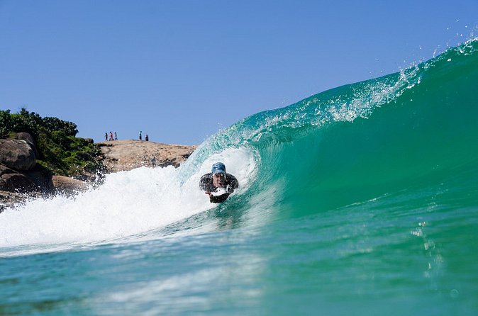 Surf class in Arpoador - Safety and Confidence: How the Best Lessons Actually Feel