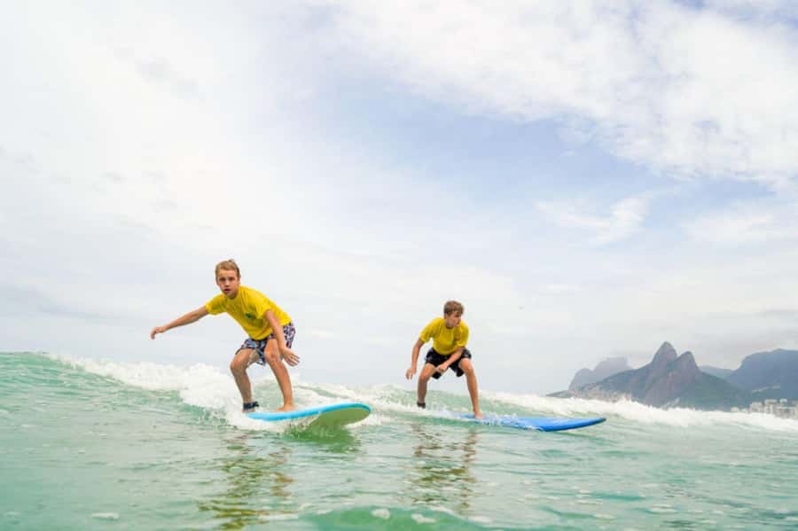 Surf lessons: in Arpoador in Ipanema. - The Instructor Factor: Trilingual Coaching That Helps You Process Faster