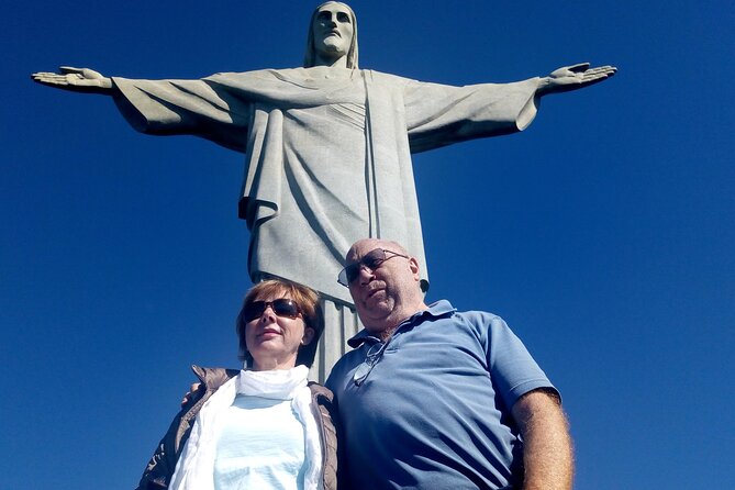 Tailor made tour - G.R.E.S. Unidos da Tijuca: Carnival floats, costumes, samba, and a Caipirinha