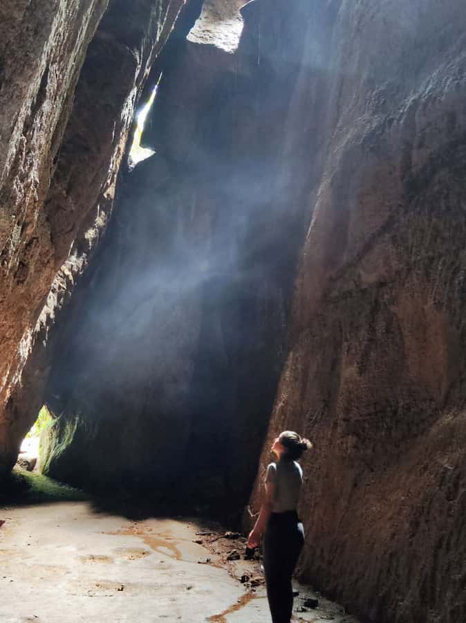 Tijuca Forest´s hike: caves, waterfalls and great views - Where you start: Praça Afonso Viseu in Alto da Boa Vista
