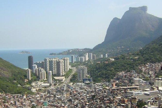 Tour 4 ( 8 hours ) : Sugar Loaf , Botanical Garden , Favela and western beaches - How this 8-hour Rio route actually feels