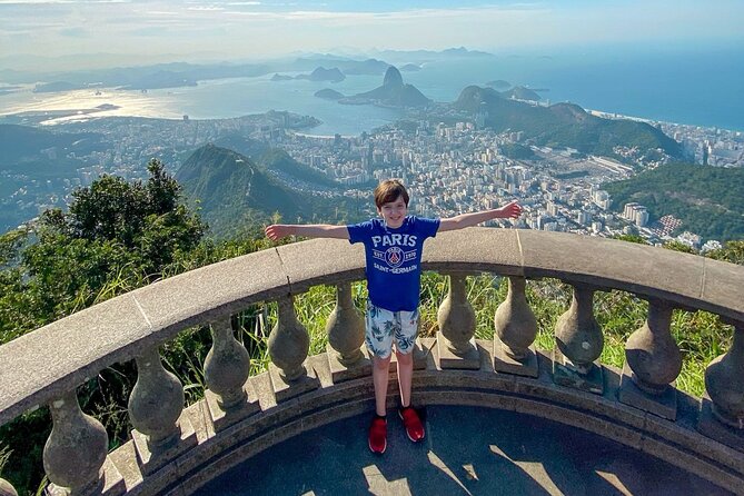 Tour Carioca Three postcards one single tour - Sugarloaf Mountain cable car, then a walk with city views