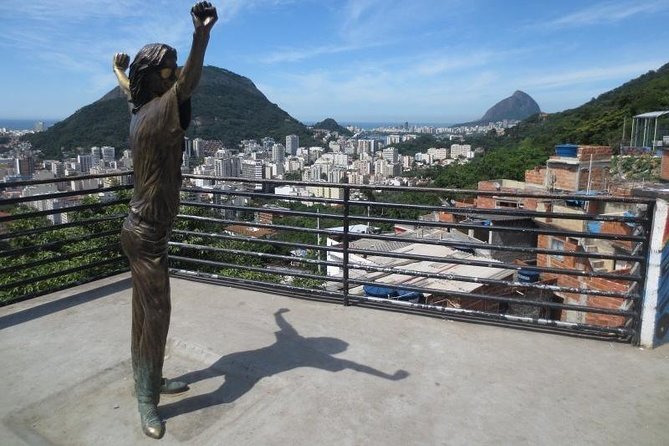 Tour Favela Santa Marta - What Makes the Tour Guide Matter (And Why It Shows)