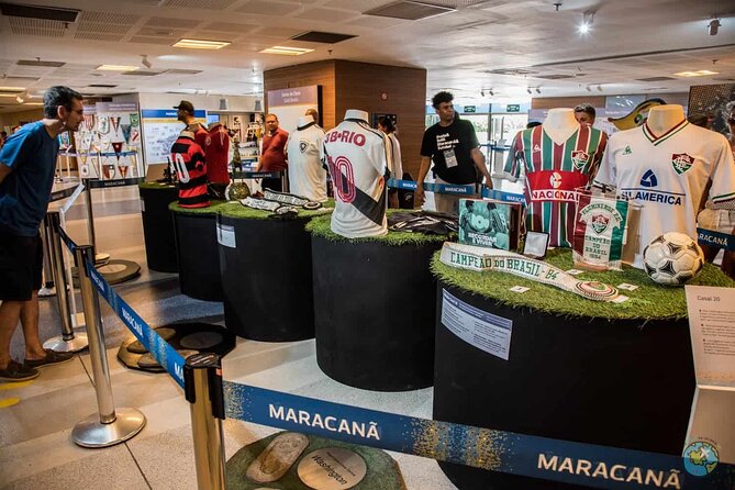 Tour Maracanã - Guided tour inside the stadium - Guide Style and Language: Getting the Most From the Bilingual Commentary